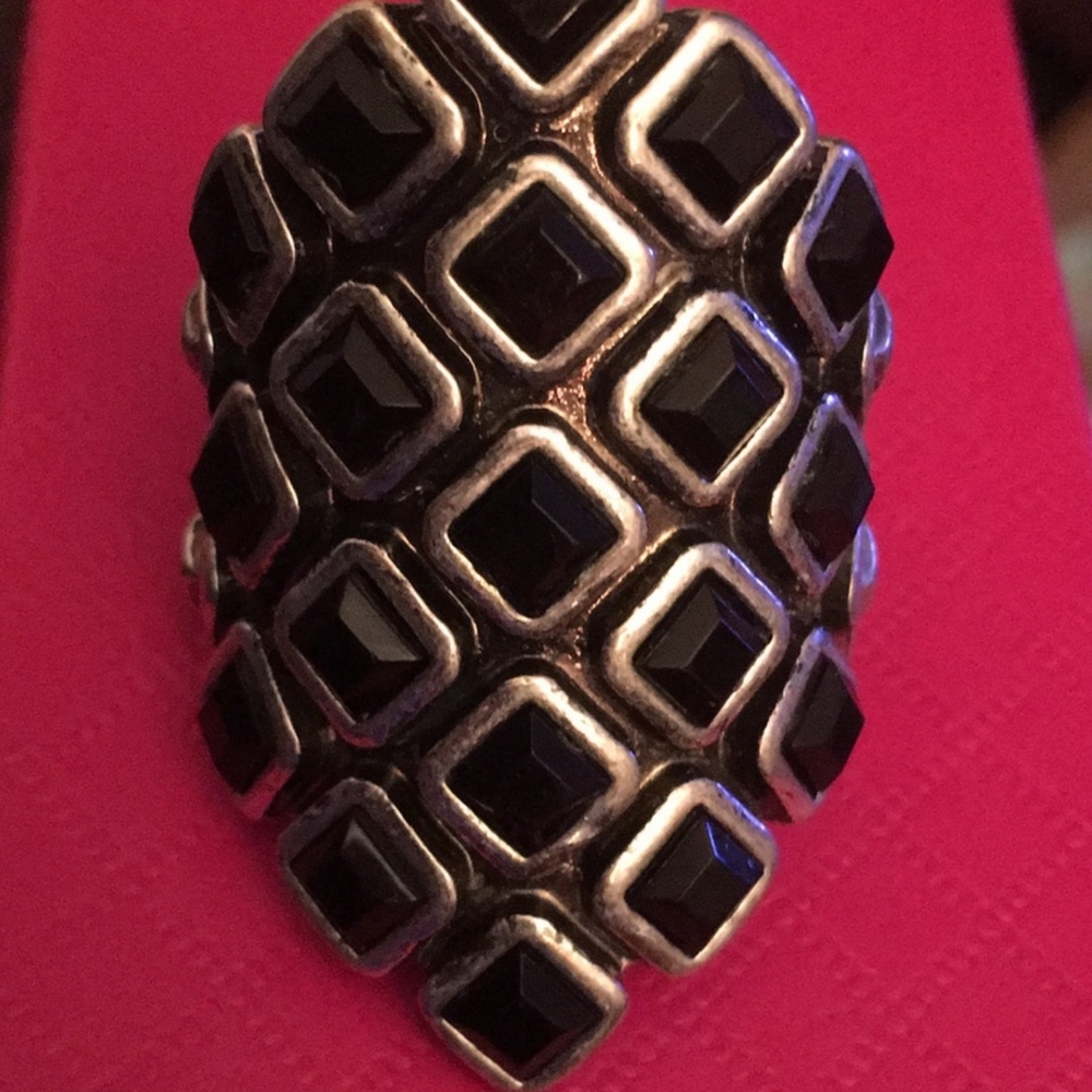 Antiqued ring
